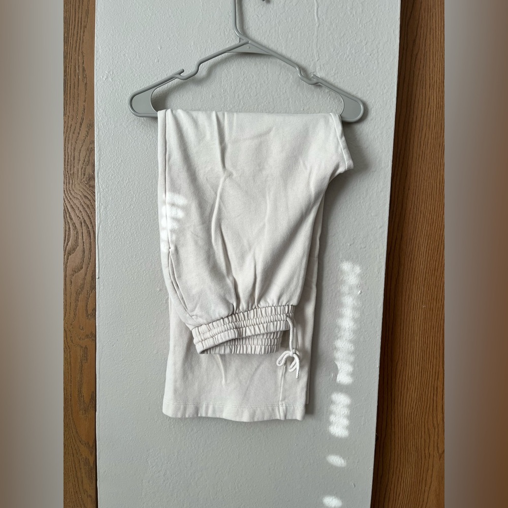 Old Navy Cream Sweatpants